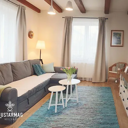 Mustármag Apartamento Noszvaj